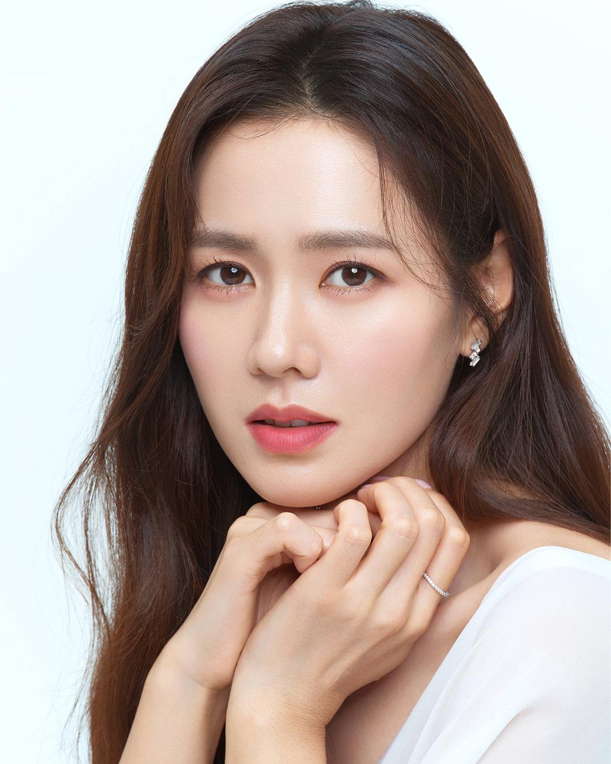 Son Ye Jin đẹp đến ngộp thở, hóa công chúa Disney: Quả nhiên là mỹ nhân thế giới 2020! Ảnh 3