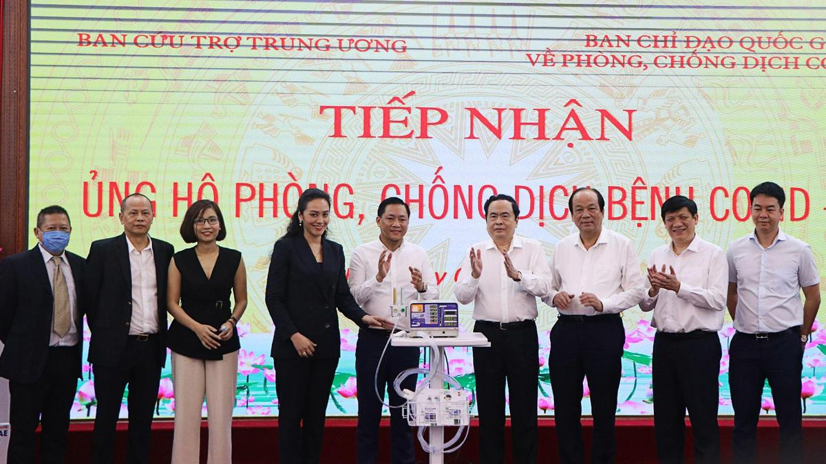 Chủ tịch Ủy ban Trung ương MTTQ Việt Nam: Toàn quốc đã tiếp nhận ủng hộ bằng tiền, hiện vật trị giá trên 2.105 tỷ đồng chống COVID-19 Ảnh 1