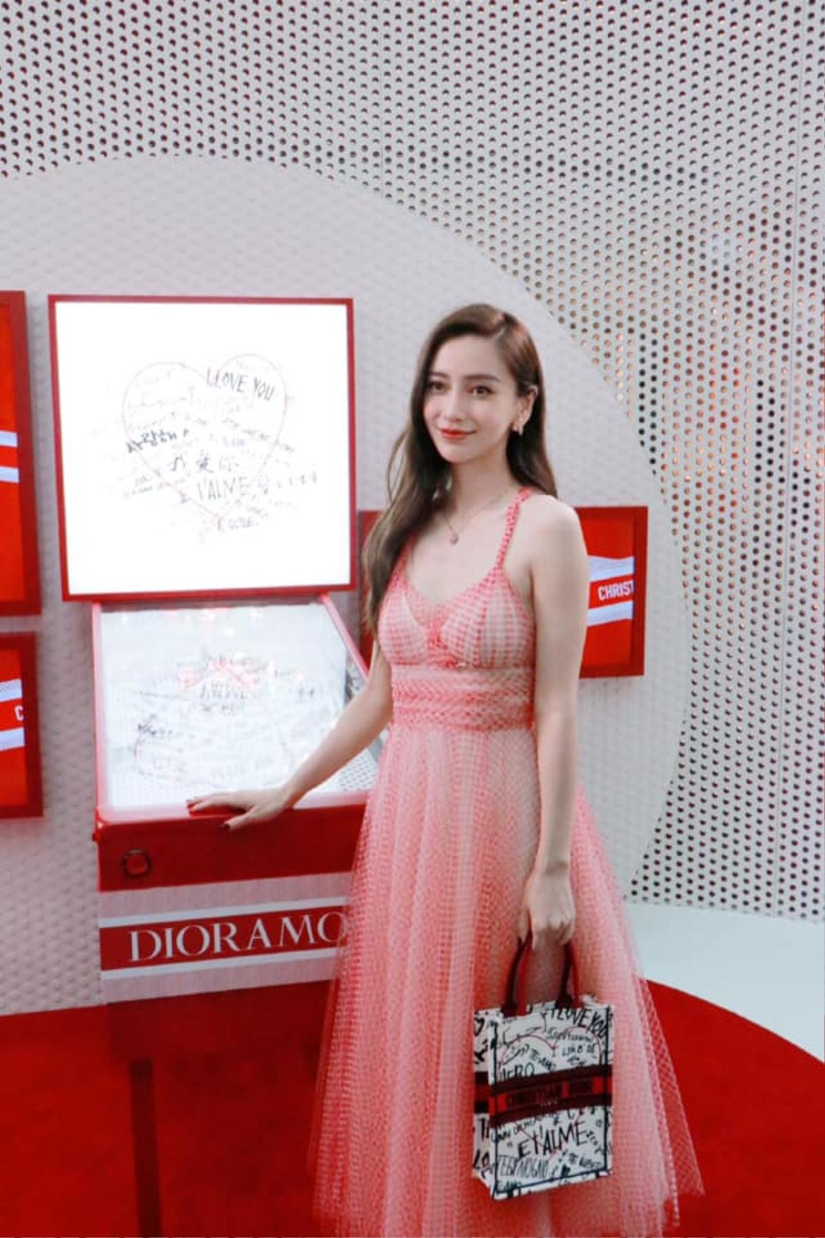 Angelababy diện váy quá đỗi ngọt ngào chiếm trọn spotlight tại sự kiện thời trang Ảnh 7