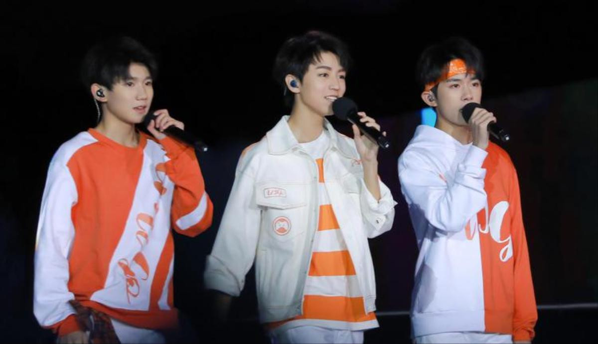 Nhạc mới của TFBoys lên sóng: Fan ngồi đếm số ca từ của mỗi thành viên, hệ thống mở bán vé quá tải Ảnh 20