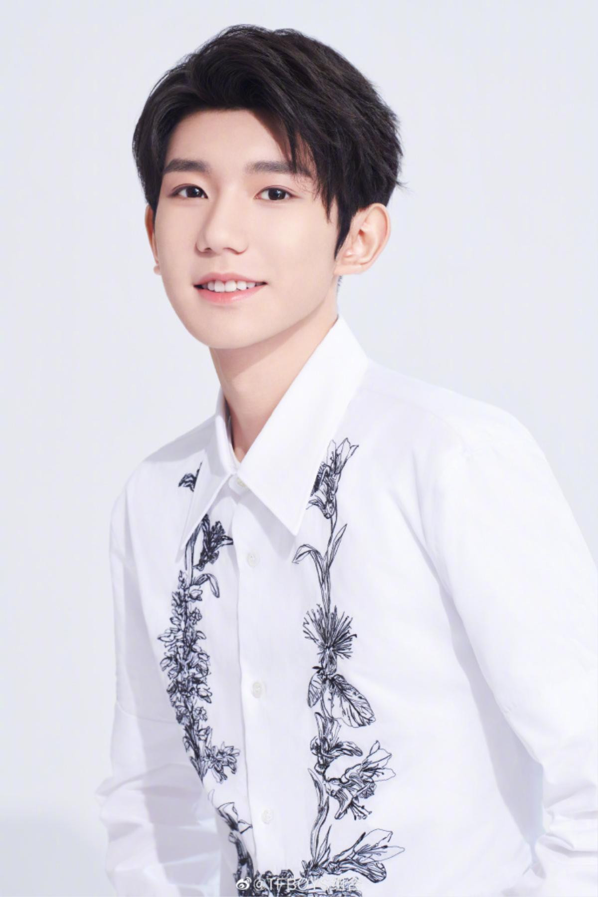 Nhạc mới của TFBoys lên sóng: Fan ngồi đếm số ca từ của mỗi thành viên, hệ thống mở bán vé quá tải Ảnh 3