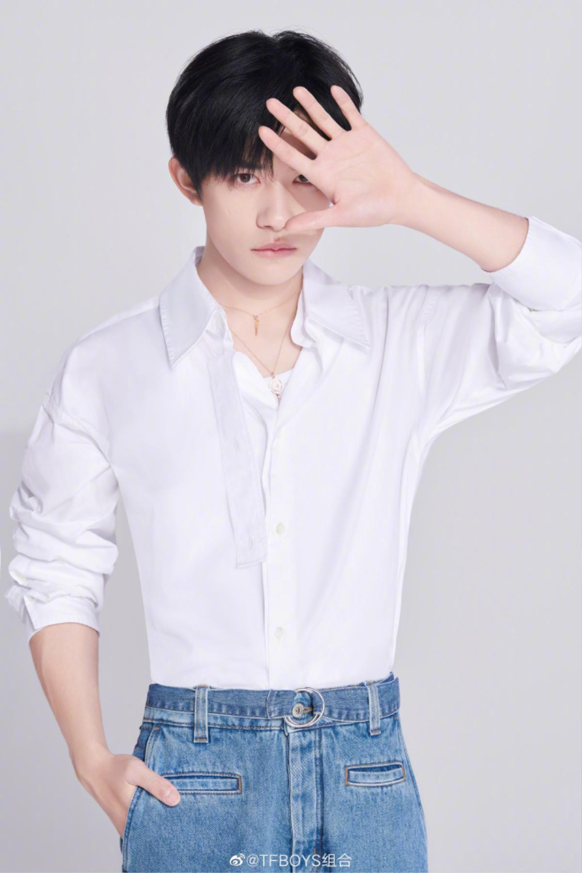 Nhạc mới của TFBoys lên sóng: Fan ngồi đếm số ca từ của mỗi thành viên, hệ thống mở bán vé quá tải Ảnh 4