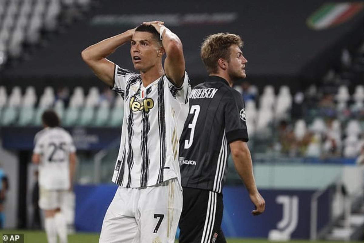 Ronaldo lập cú đúp, Juventus vẫn cay đắng chia tay Champions League Ảnh 2