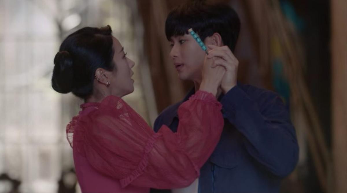 Điên thì có sao: Nghiệp quật Kim Soo Hyun mặc sức la hét 'Anh yêu em, anh nói anh yêu mà' nhưng Seo Ye Ji vẫn ngó lơ Ảnh 1