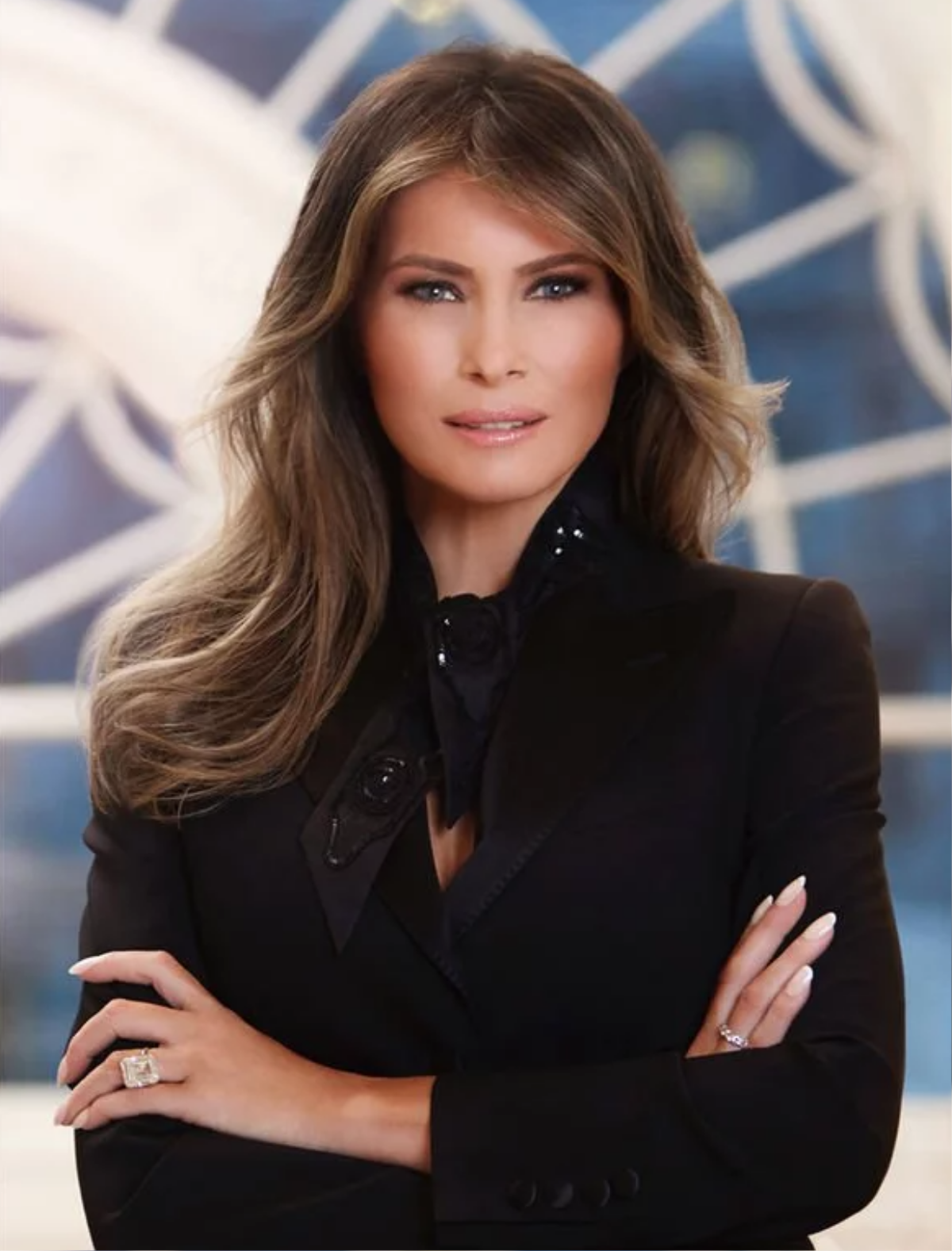 Vì sao nhẫn đính hôn 3 triệu USD 'thất sủng' trong bộ sưu tập của bà Melania? Ảnh 4