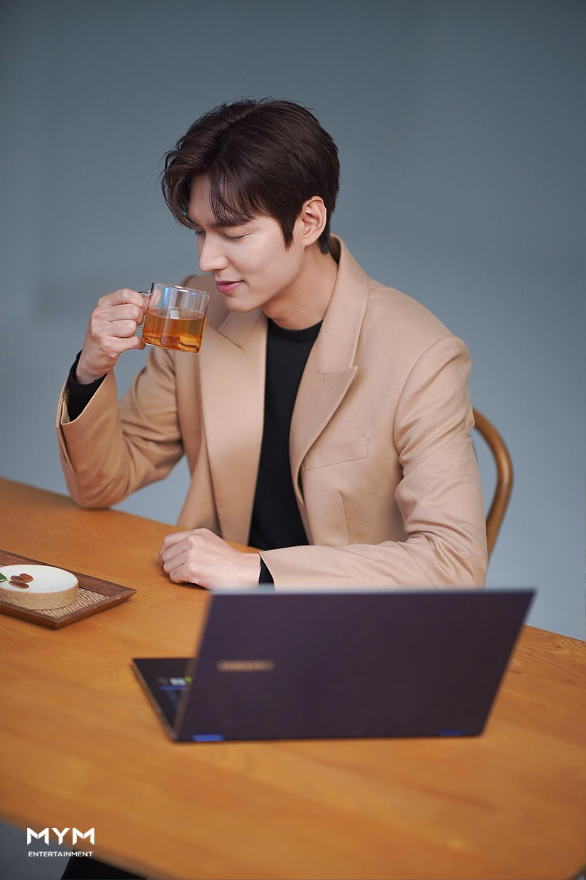 Bấn loạn với vẻ đẹp 'giết người' của Lee Min Ho: Sau 11 năm, thủ lĩnh F4 vẫn sống mãi trong tim fan Ảnh 32