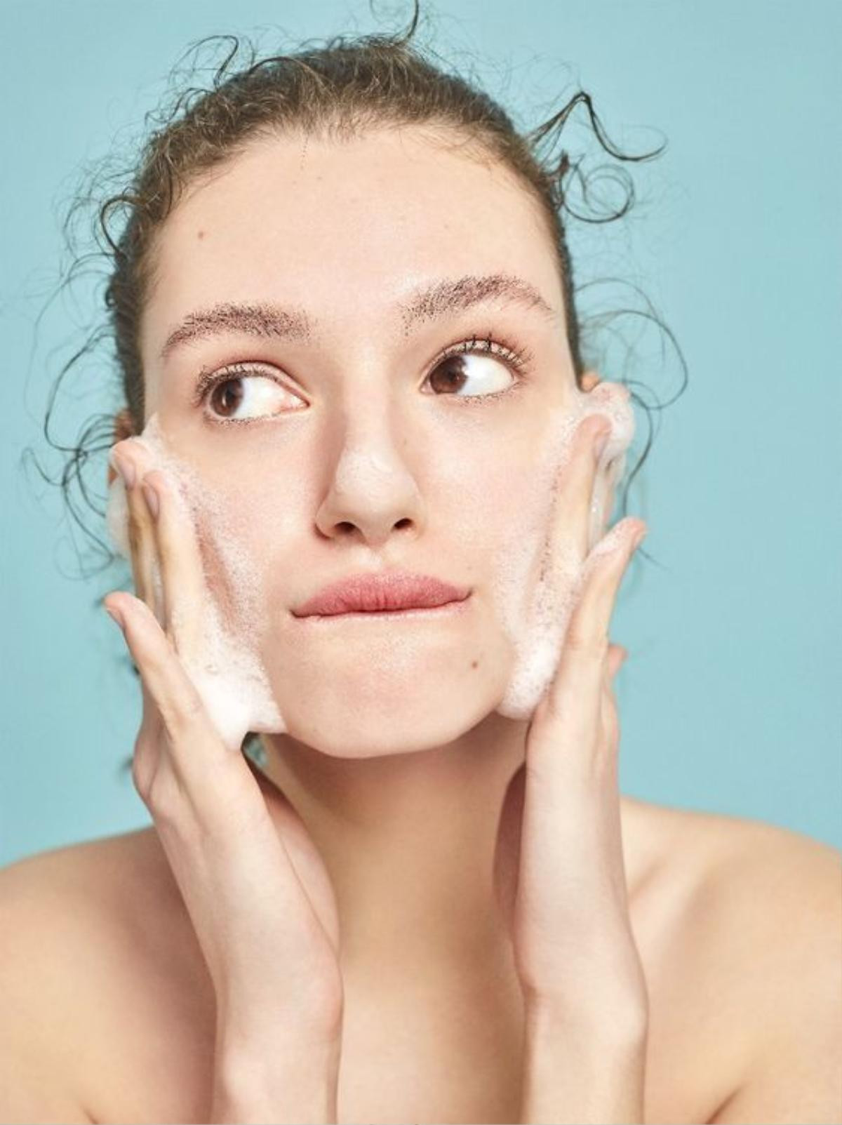 Cách bước skincare chuẩn cho làn da đẹp lên nhanh chóng giữa mùa hè nắng gắt Ảnh 1