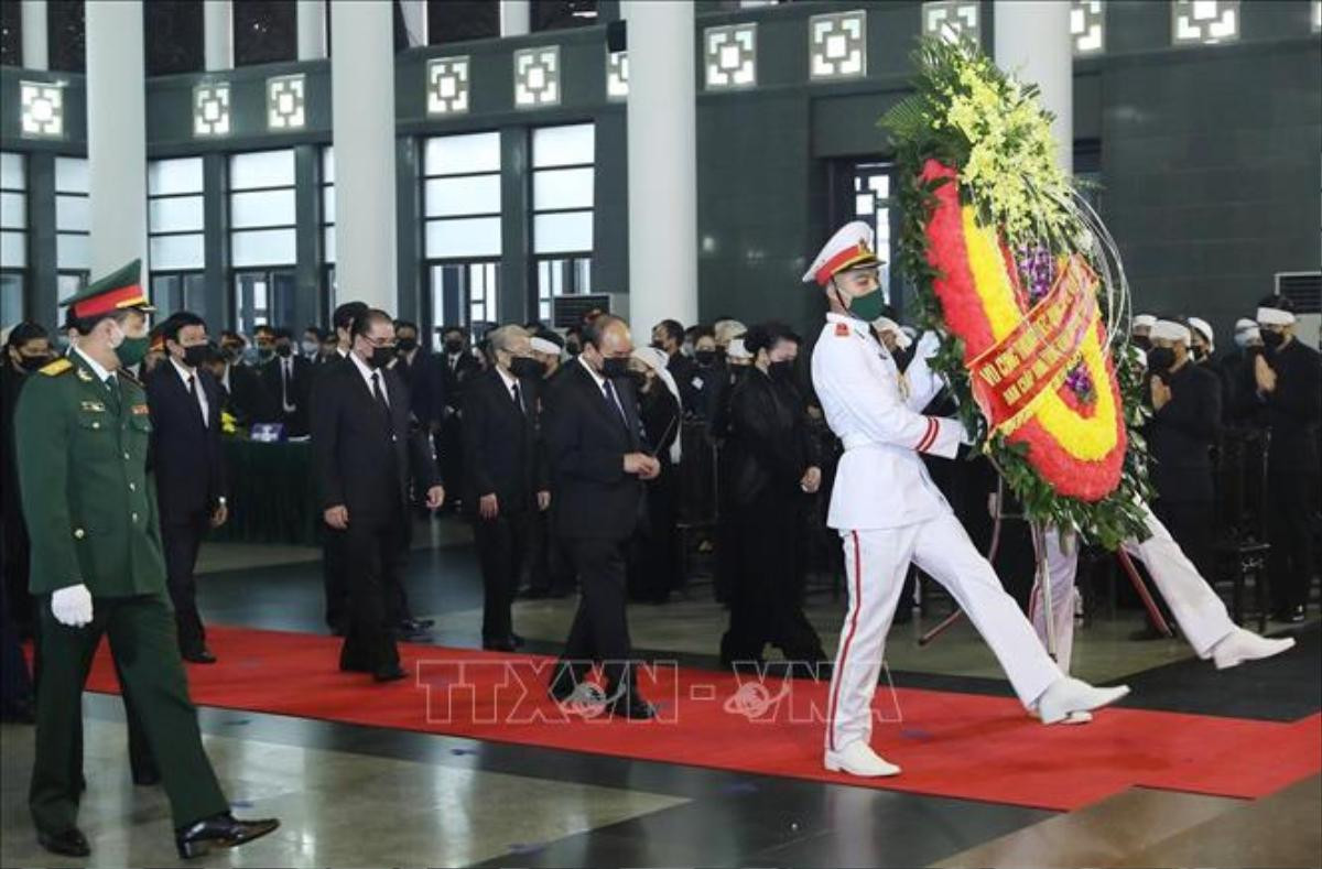 Cử hành trọng thể Lễ Quốc tang nguyên Tổng Bí thư Lê Khả Phiêu Ảnh 5