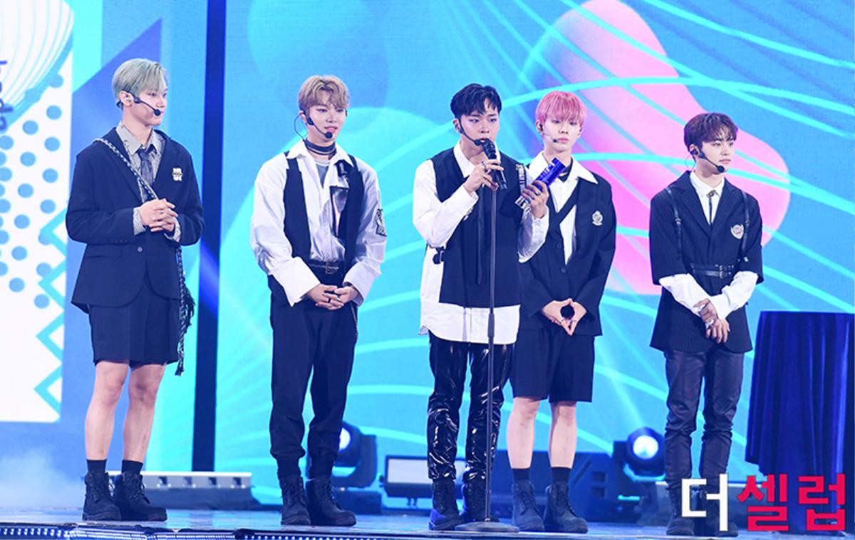 Người chiến thắng 'SOBA 2020': BTS nhận Daesang, Kang Daniel - TWICE và Red Velvet ôm về nhiều cúp lớn Ảnh 5