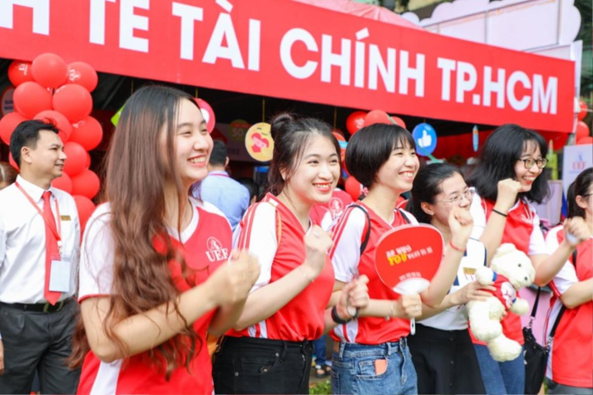 Top 10 ngành học 'khát' nhân lực ở TP.HCM từ 2020-2025 Ảnh 4