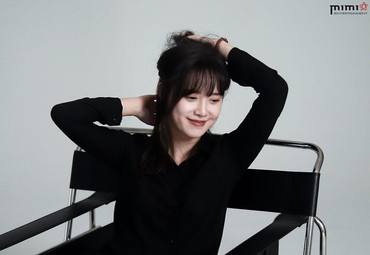 Nàng cỏ Goo Hye Sun đăng ảnh 'mơ màng' cùng trai lạ: Chữa lành vết thương lòng sau ly hôn nhờ điều này Ảnh 11