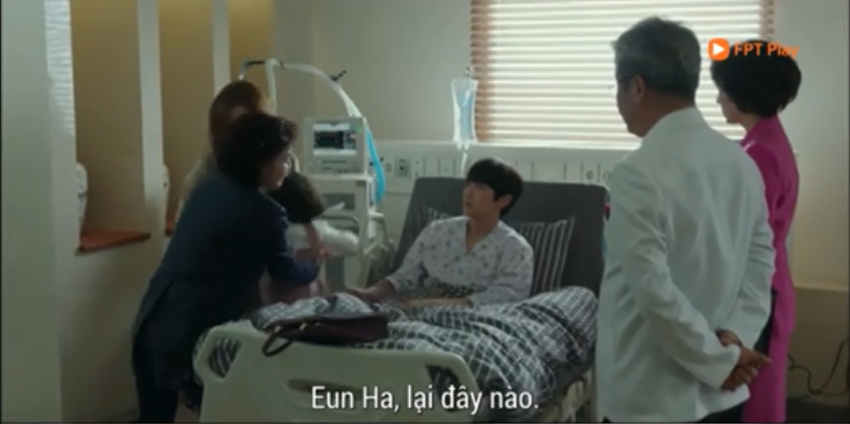 Tập 11 'Hoa của quỷ': Sau cơn hôn mê, Lee Joon Gi đối diện với hàng loạt nghi vấn từ phía cảnh sát Ảnh 9