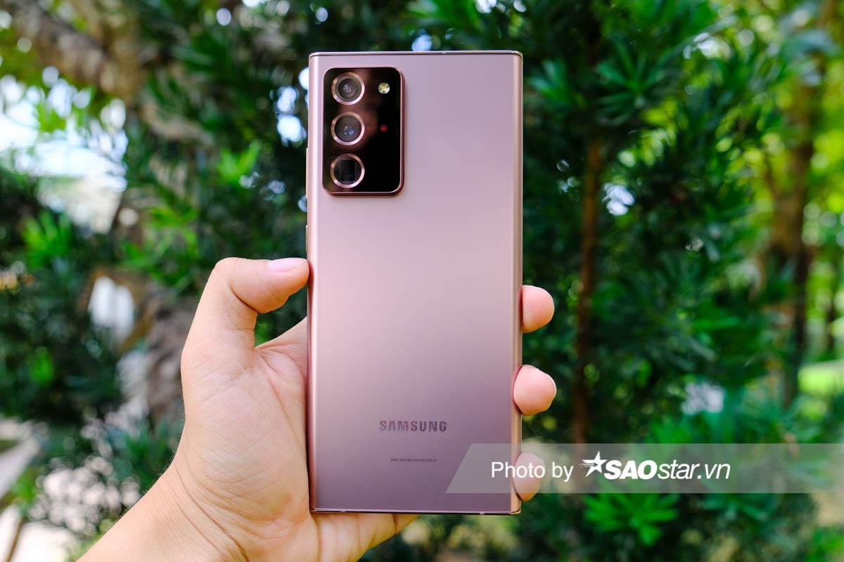 Mở hộp Galaxy Note20 Ultra chính hãng tại Việt Nam: Thiết kế vuông vắn, cụm camera ấn tượng Ảnh 17