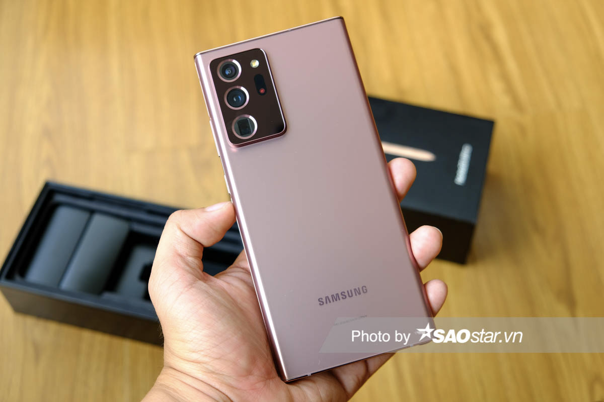 Mở hộp Galaxy Note20 Ultra chính hãng tại Việt Nam: Thiết kế vuông vắn, cụm camera ấn tượng Ảnh 5