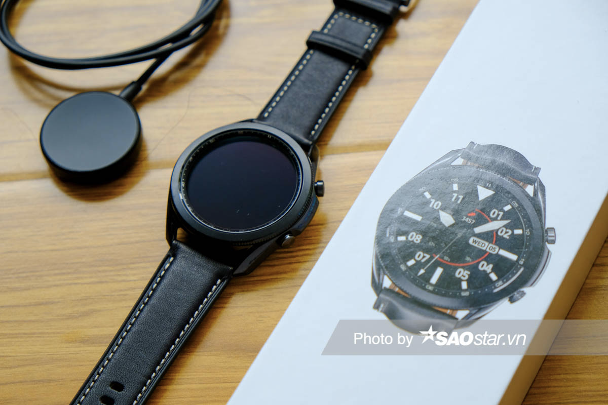 Khui hộp Galaxy Watch3 chính hãng tại Việt Nam: Thiết kế cổ điển, nhiều nâng cấp mới Ảnh 3