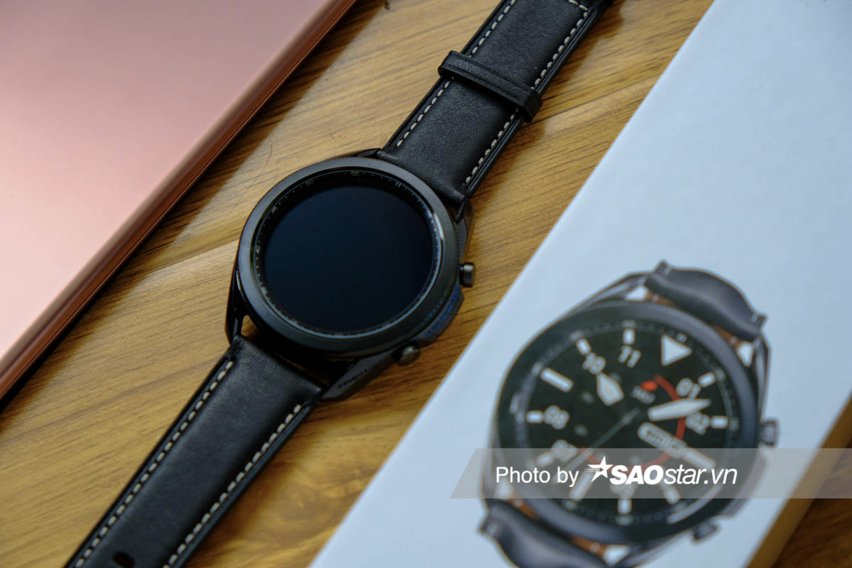 Khui hộp Galaxy Watch3 chính hãng tại Việt Nam: Thiết kế cổ điển, nhiều nâng cấp mới Ảnh 4