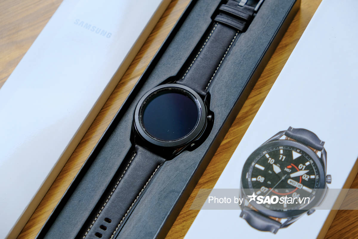 Khui hộp Galaxy Watch3 chính hãng tại Việt Nam: Thiết kế cổ điển, nhiều nâng cấp mới Ảnh 1