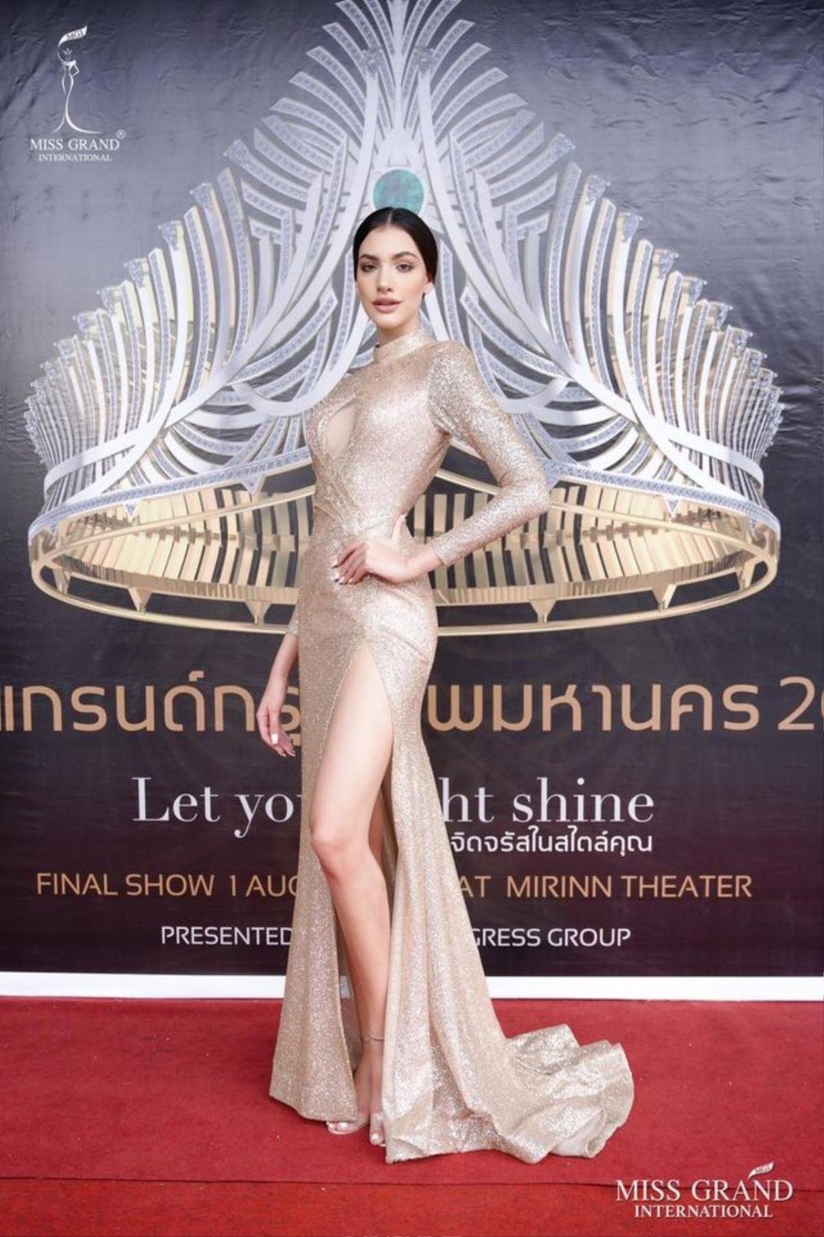 Thoát cảnh 'trùm mền' tránh dịch, Miss Grand In't 2019 liên tục tung hoành thảm đỏ khiến chị em Hoa hậu Big 6 ghen tỵ Ảnh 8