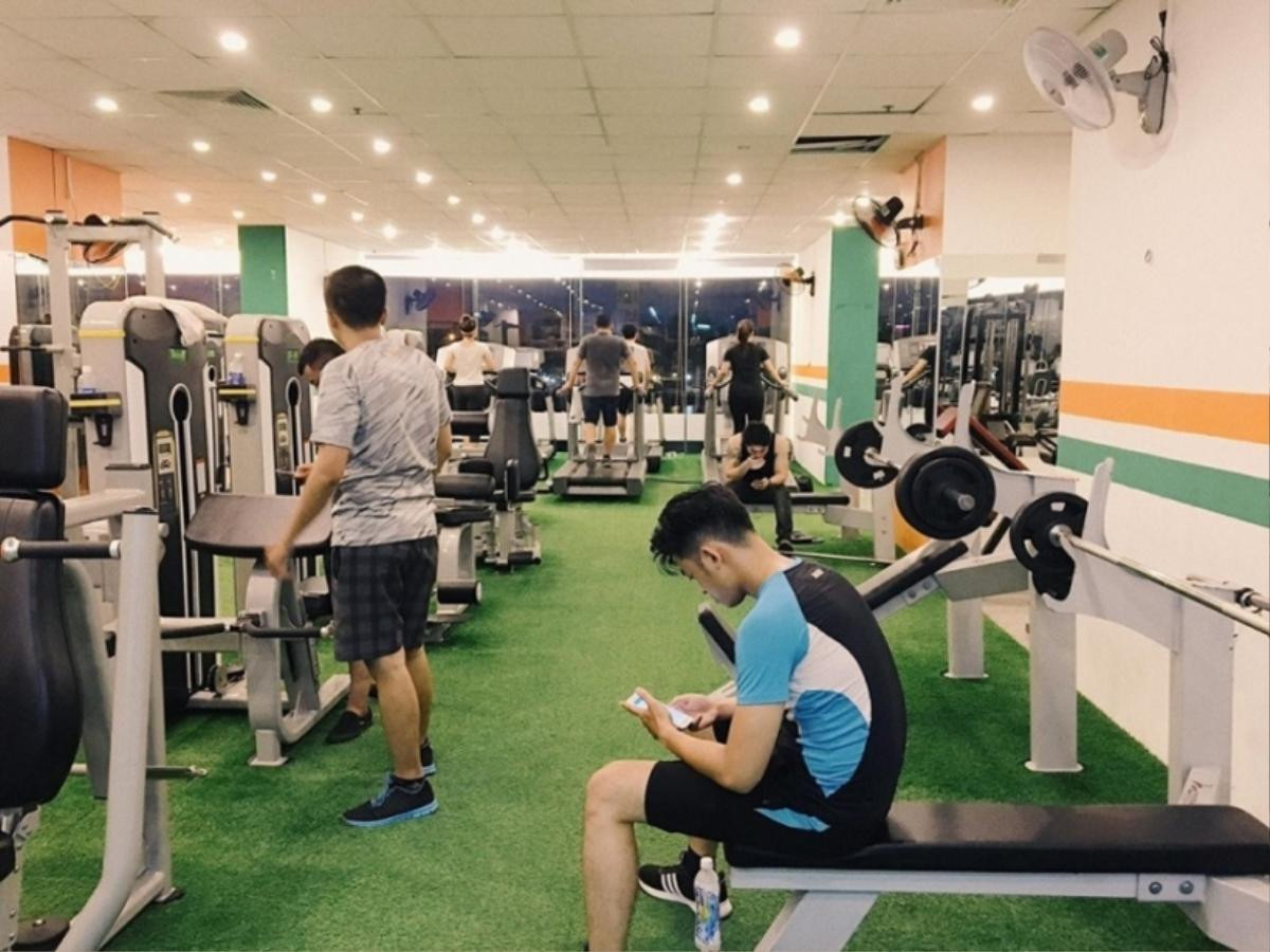 Sự thật về bức ảnh anh chồng 'ngủ quên' trong phòng tập gym gây xôn xao cộng đồng mạng Ảnh 1