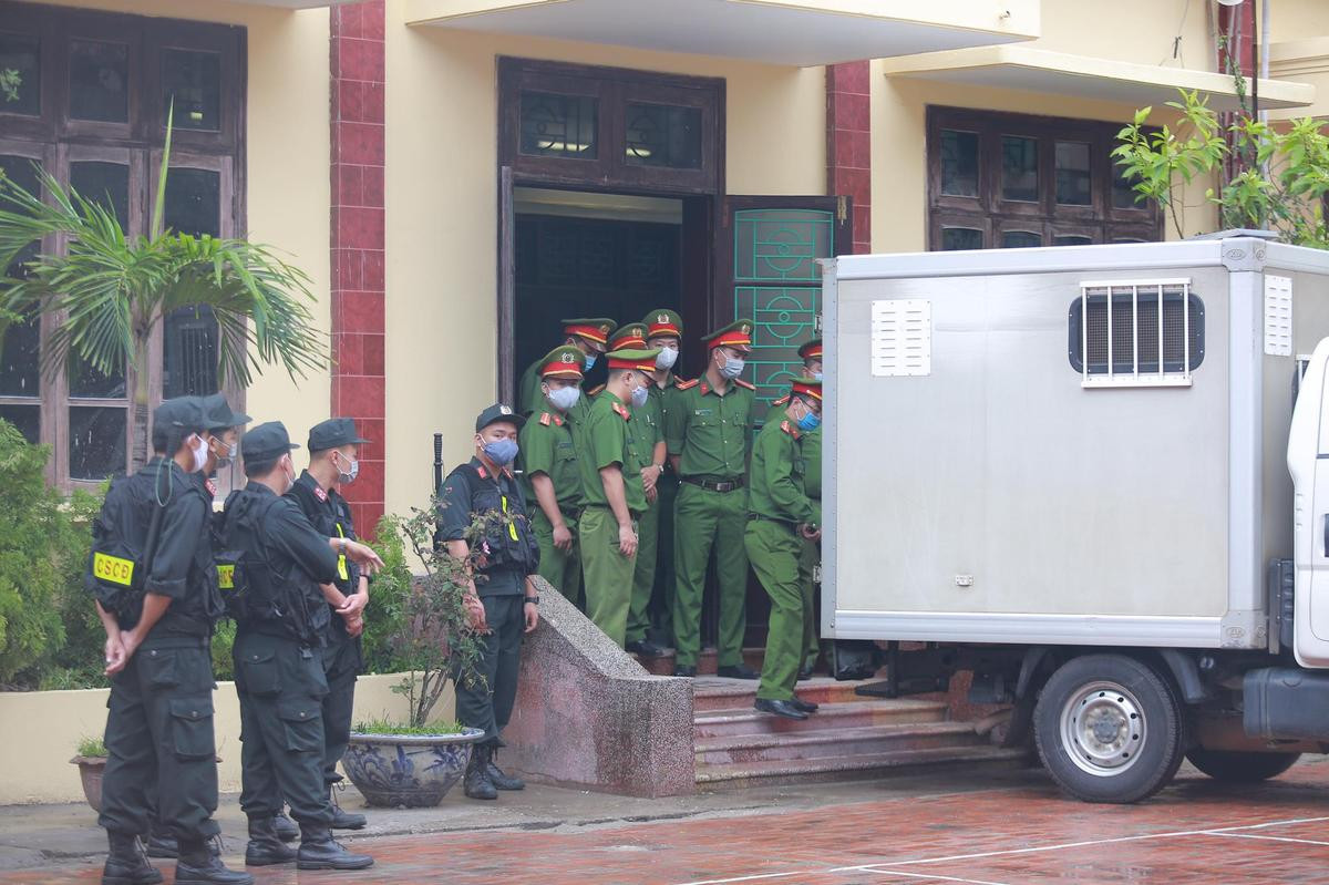 Đường 'Nhuệ' bị tuyên phạt 2 năm 6 tháng tù vì đánh người ở trụ sở công an cách đây 6 năm Ảnh 1