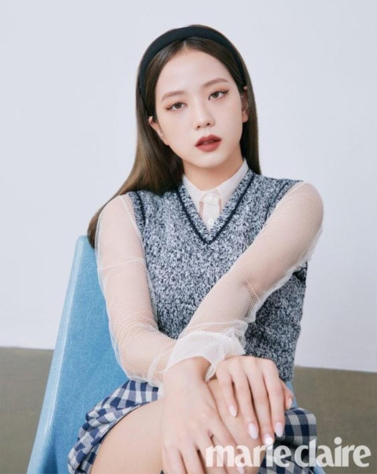 Jisoo (BlackPink) rạng rỡ trên bìa Marie Claire tháng 9, tiết lộ lịch trình bận rộn Ảnh 4