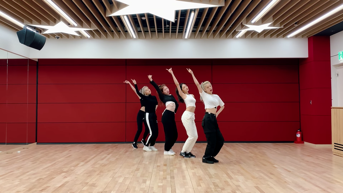 ITZY tung Stage Practice 'Not Shy': Bao nhiêu điểm cho khả năng hát live từ 'gà cưng' JYP Entertainment? Ảnh 3