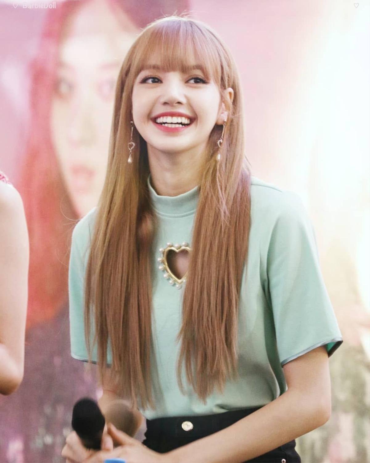 'Soi' nhan sắc của hai mỹ nhân màn ảnh bạc có visual giống Lisa (BlackPink) như đúc Ảnh 2