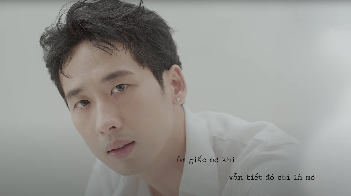 Tung MV bản OST 'Anh không thể' của webdrama tiền tỷ, Tuấn Trần được đề nghị chuyển nghề làm ca sĩ ngay và luôn Ảnh 3