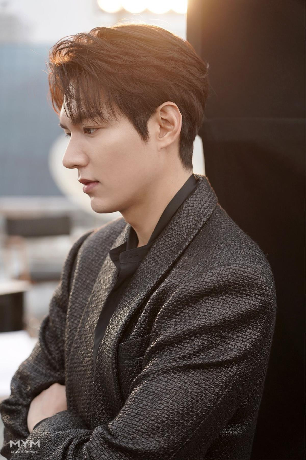 Lee Min Ho cũng phải chịu thua những cái tên này trong Top 10 nam diễn viên điển trai nhất tháng 7 do độc giả Kpopmap bình chọn! Ảnh 4