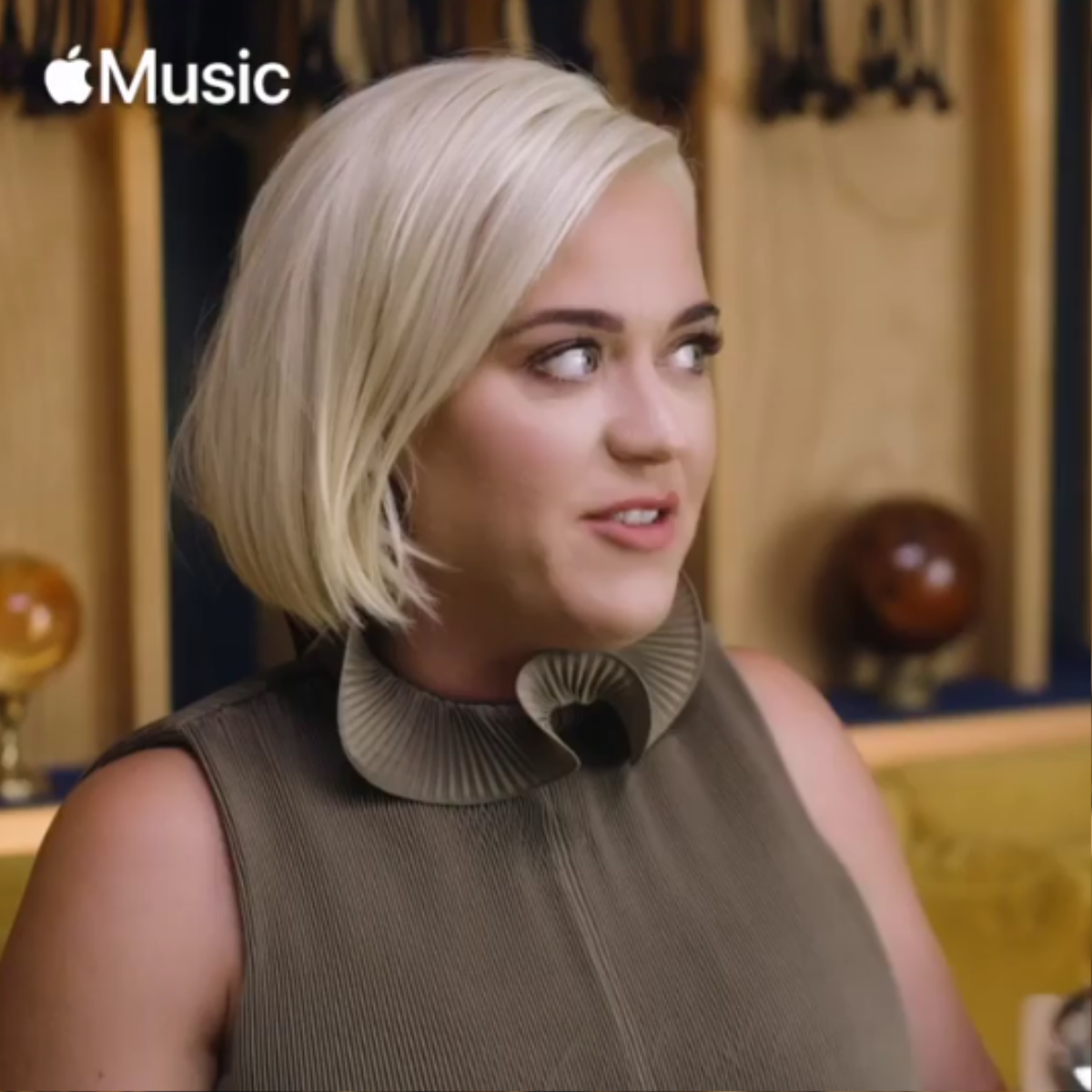 Mẹ bầu Katy Perry 'xấu hổ' khi lần đầu tiên trong đời phải dùng thuốc điều trị trầm cảm Ảnh 1