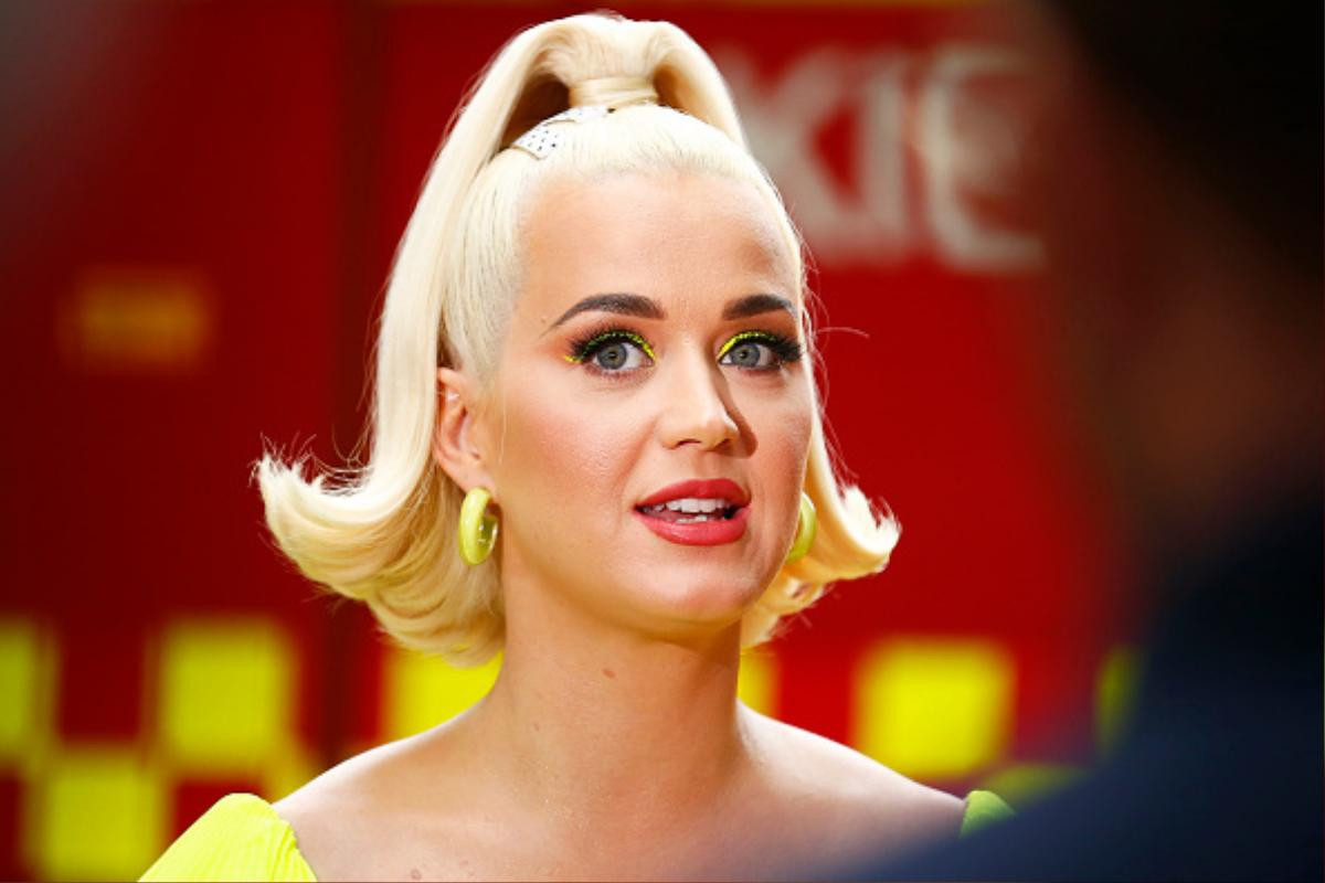 Mẹ bầu Katy Perry 'xấu hổ' khi lần đầu tiên trong đời phải dùng thuốc điều trị trầm cảm Ảnh 5