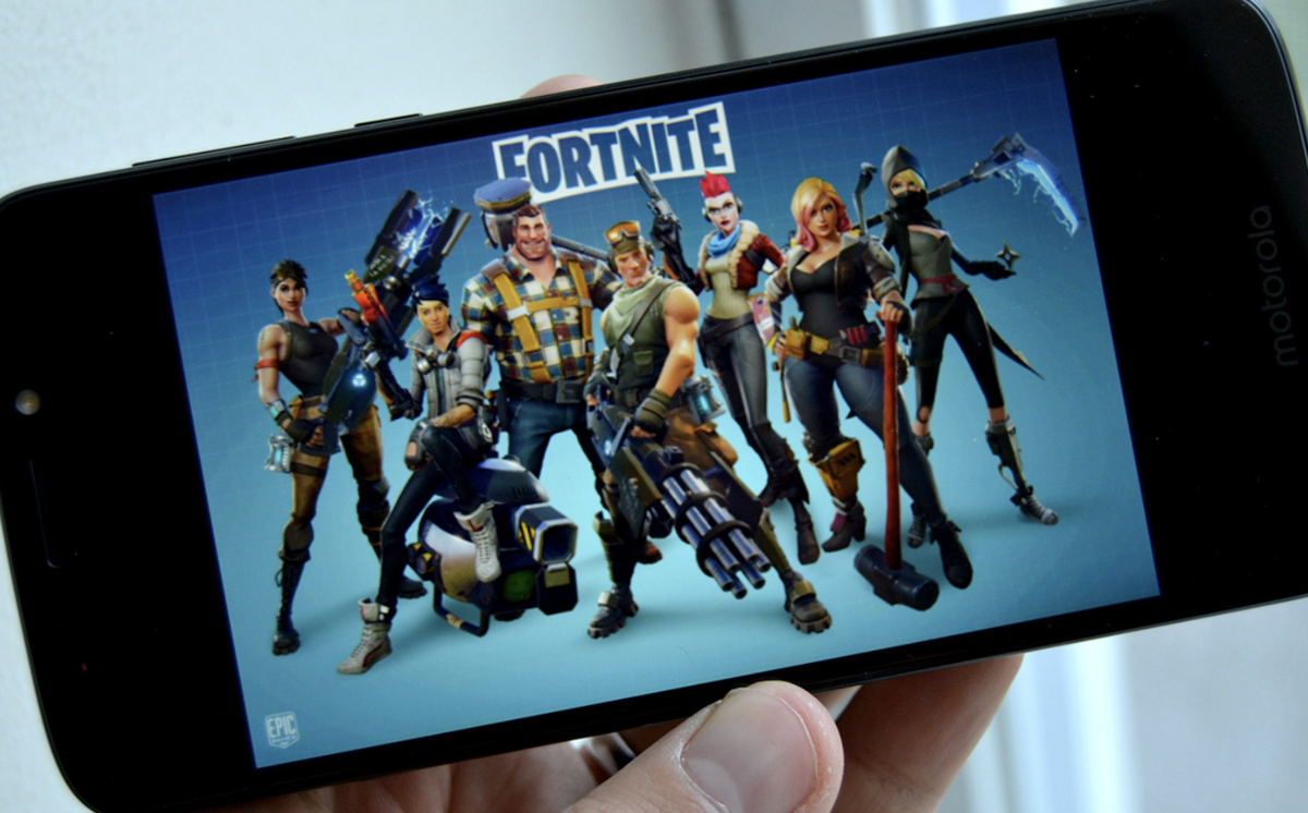 Bị 'cấm cửa' trên App Store, Fortnite tổ chức sự kiện 'đá đểu' Apple Ảnh 2