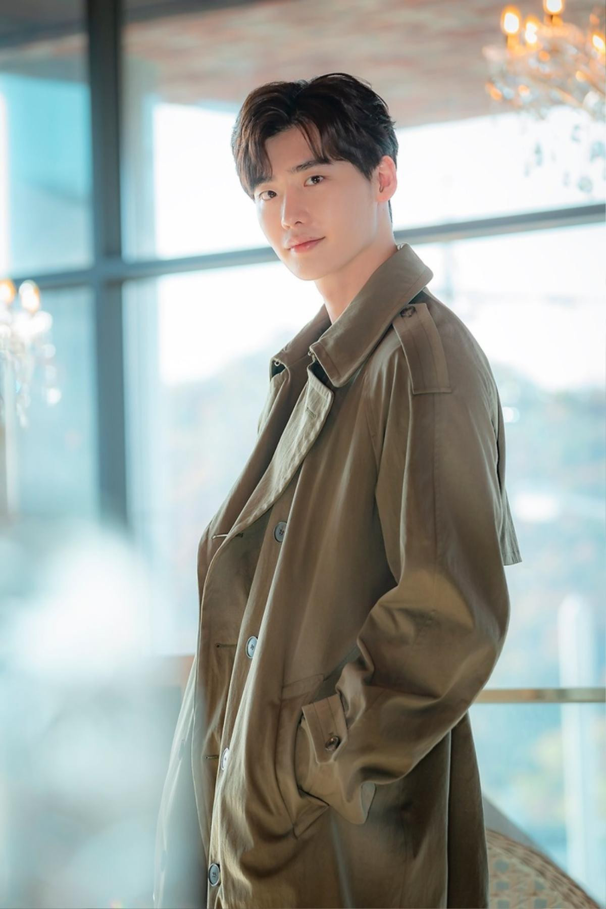 Lee Jong Suk tậu biệt thự 100 tỷ đồng, trở thành hàng xóm của G-Dragon và Joo Ji Hoon Ảnh 2