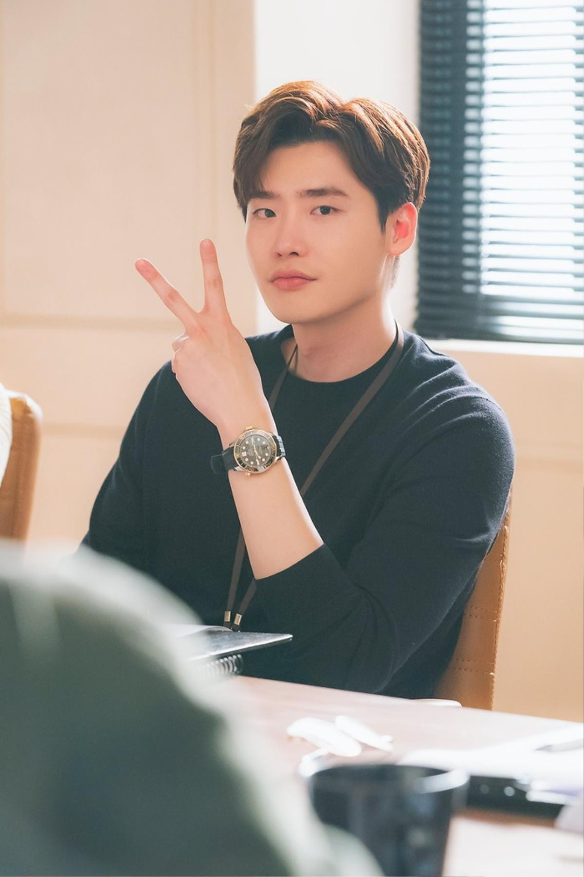 Lee Jong Suk tậu biệt thự 100 tỷ đồng, trở thành hàng xóm của G-Dragon và Joo Ji Hoon Ảnh 6