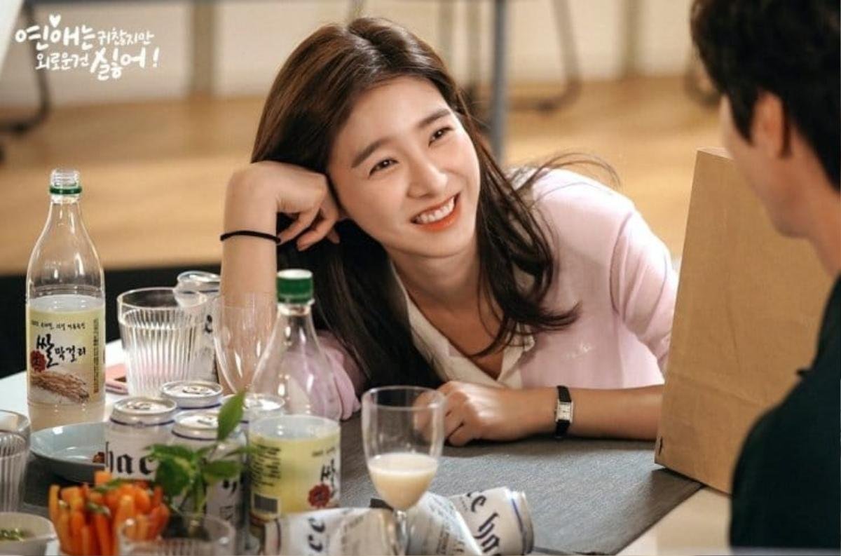 'Nàng cháo' Kim So Eun trở lại viết nên chuyện tình lãng mạn giữa cô nàng nhà văn và chàng bác sĩ tâm thần Ji Hyun Woo Ảnh 7