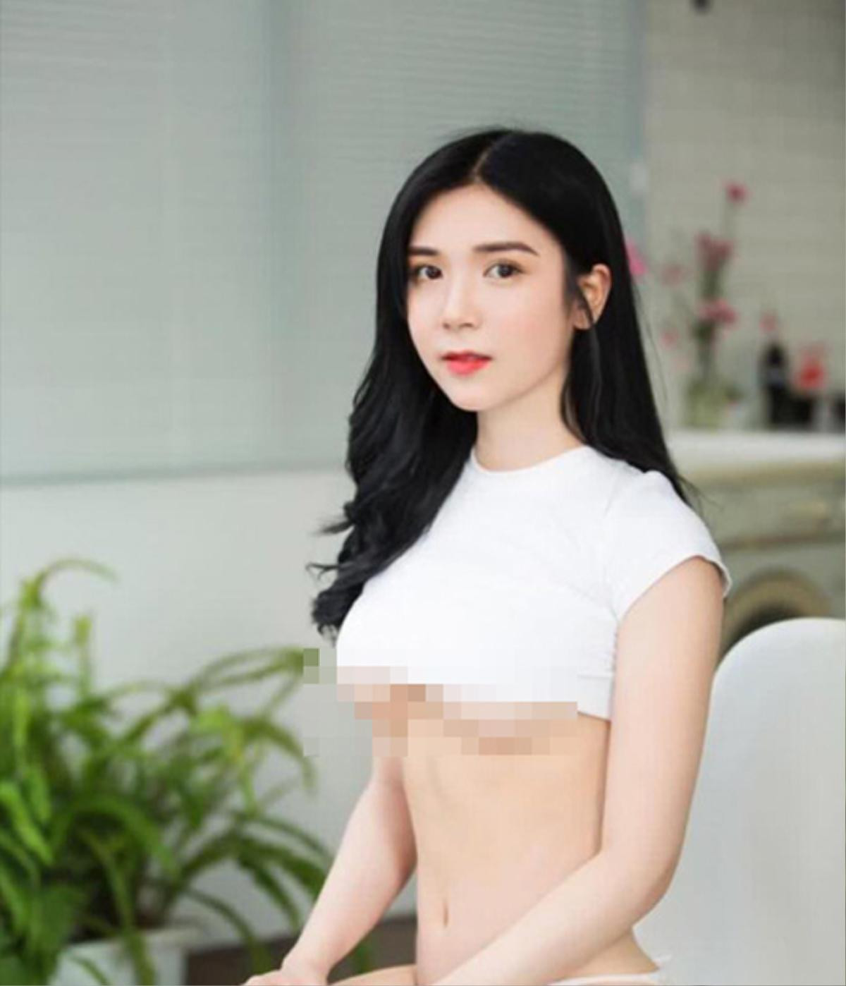 Diện croptop hở chân ngực quyến rũ, Chi Pu vô tình hớ hênh khi nhảy nhót quá sung Ảnh 7