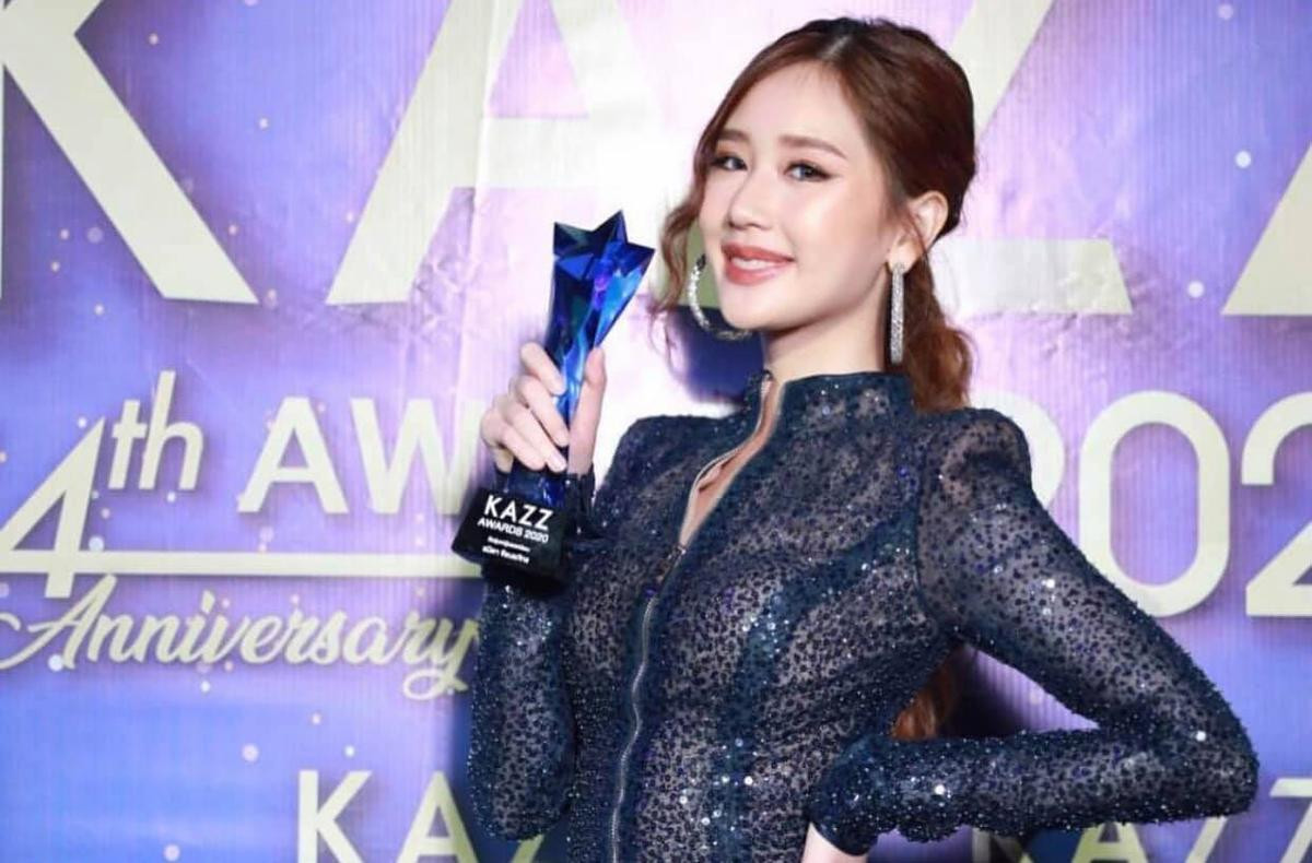 Danh sách những nghệ sĩ chiến thắng tại lễ trao giải Kazz Awards 2020: Gulf Kanawut thắng lớn, nhiều diễn viên trẻ được sướng tên Ảnh 12