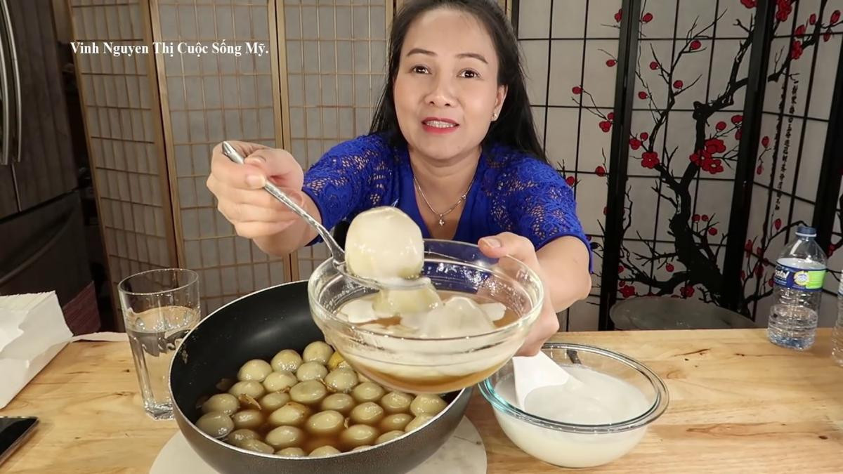 5 Mukbang YouTuber đình đám nhất Việt Nam: Quỳnh Trần JP đạt 1 tỷ lượt xem, Vinh Nguyễn Thị từng gây bão với clip ăn dâu Ảnh 3