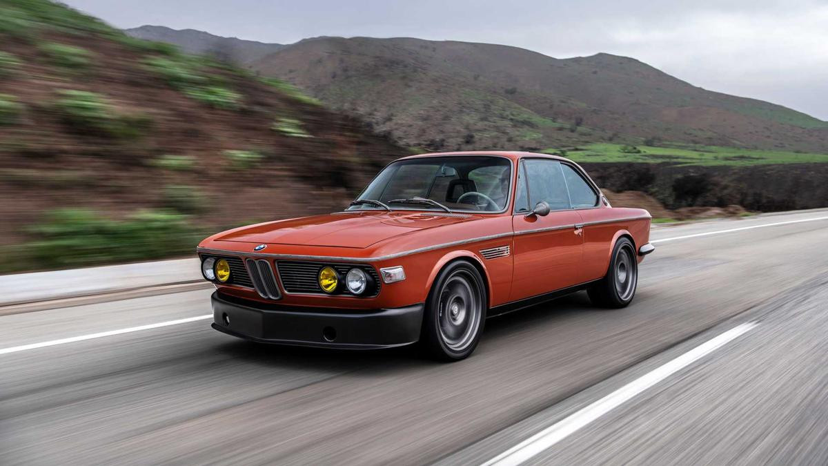 Cận cảnh xế cổ BMW 3.0 CS đời 1974 của 'người sắt' Robert Downey Jr. Ảnh 3