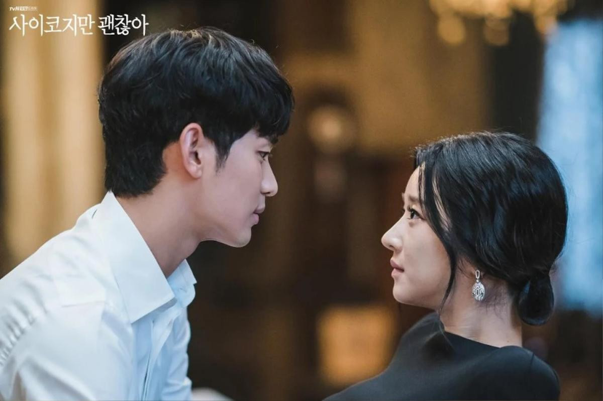 Không chỉ đẹp đôi trong 'Điên thì có sao', Kim Soo Hyun và Seo Ye Ji còn từng có cảnh khóa môi hụt từ 6 năm trước Ảnh 2