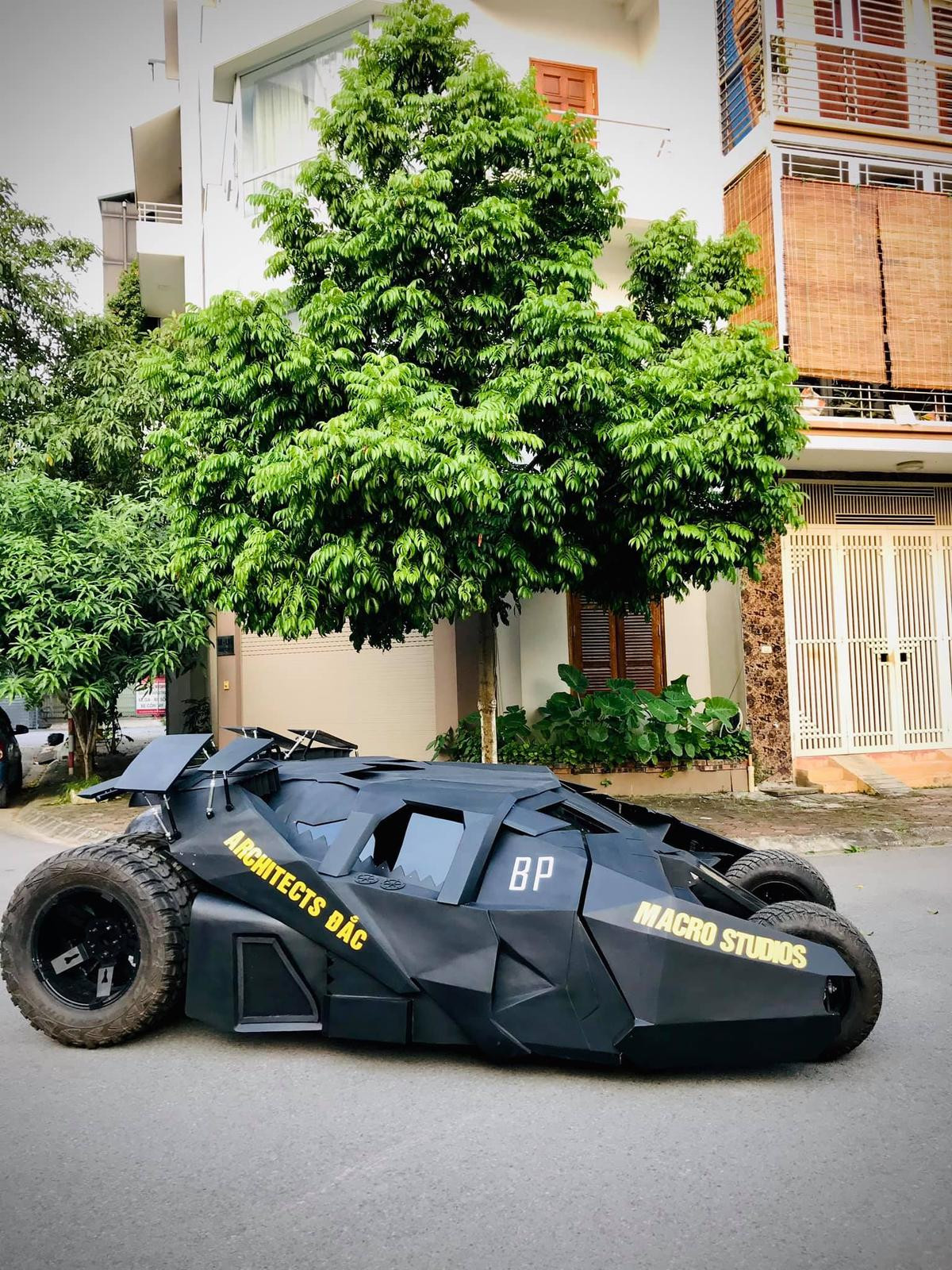 Chàng sinh viên với mô hình siêu xe 'Batman' xuất hiện trước cổng trường ĐH Kiến Trúc: 'Mình đã tốn hơn nửa tỷ đồng để hoàn thành' Ảnh 5