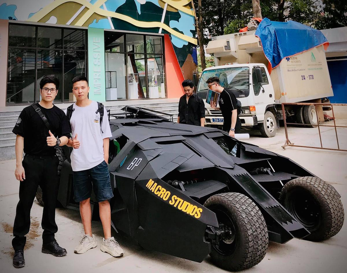 Chàng sinh viên với mô hình siêu xe 'Batman' xuất hiện trước cổng trường ĐH Kiến Trúc: 'Mình đã tốn hơn nửa tỷ đồng để hoàn thành' Ảnh 2