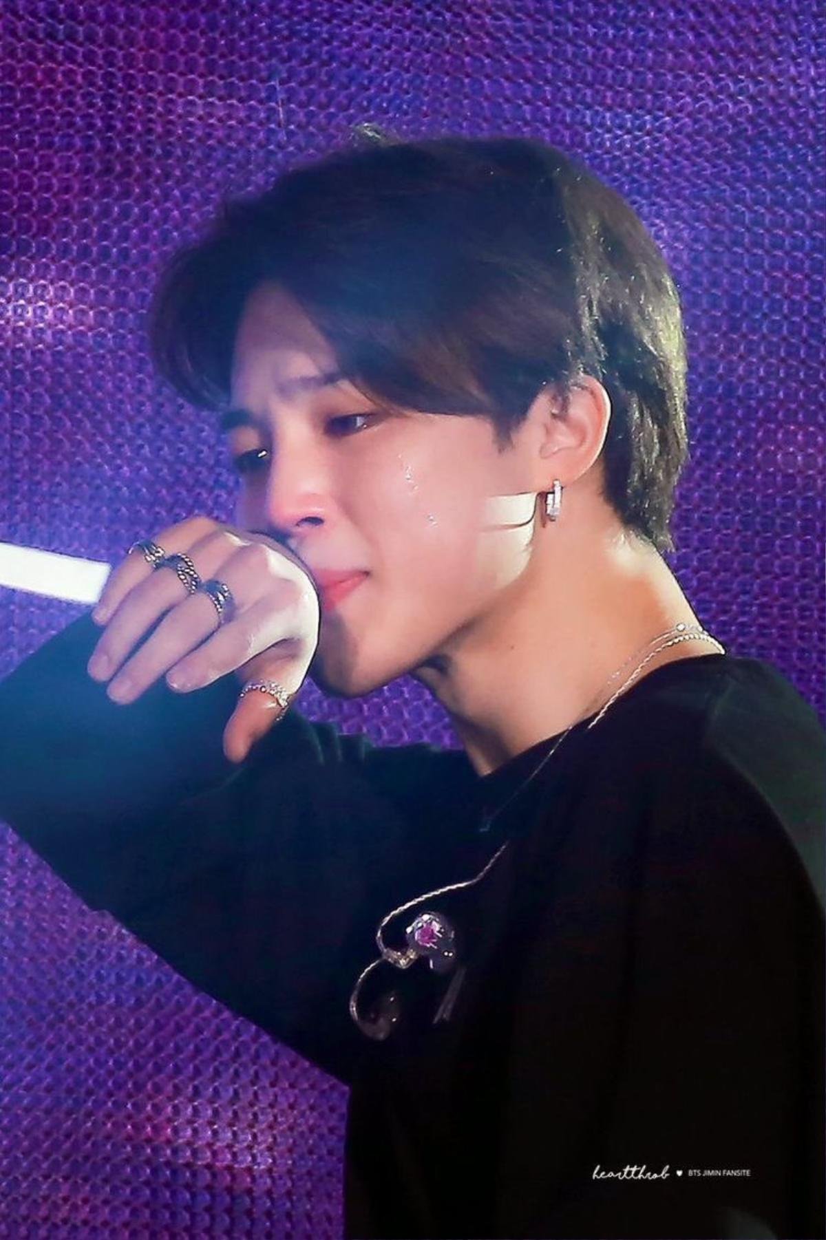 Jimin (BTS) khóc nức nở bên Jungkook suốt 3 tiếng đến mức 'bất tỉnh' Ảnh 14