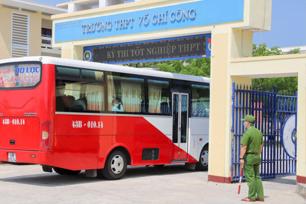 Sáng nay (3/9), các thí sinh chính thức bước vào kỳ thi tốt nghiệp THPT Quốc gia 2020 đợt 2 Ảnh 7