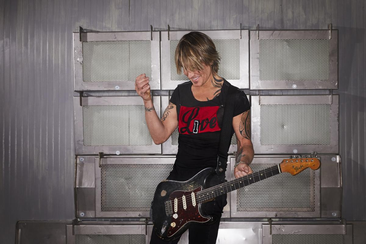 Keith Urban mỗi thnasg 'thả' một single mở đường, xác nhận màn kết hợp cùng P!nk trong album thứ 10 Ảnh 3