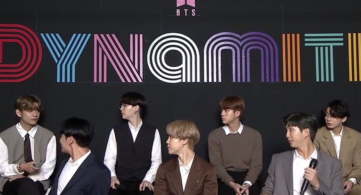 V bật khóc vì J-hope: 'Hy vọng BTS chúng ta sẽ ở bên nhau mãi mãi' Ảnh 11