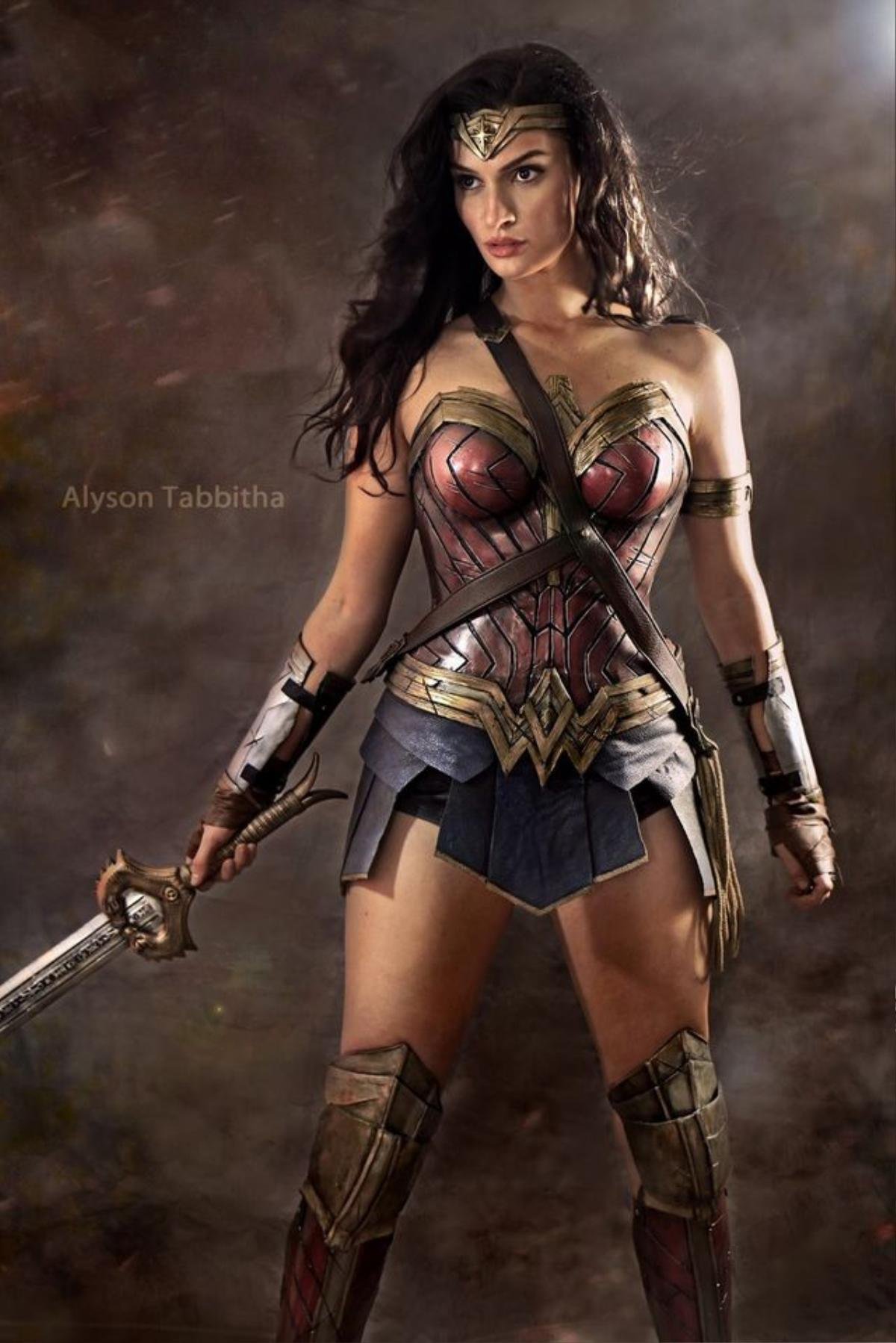 Trầm trồ trước khả năng hóa thân thành chị Đại Wonder Woman của Alyson Tabbitha - Thánh nữ cosplay chính là đây Ảnh 16