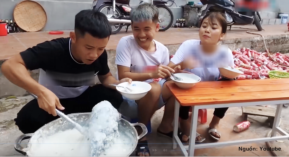 Con trai Bà Tân Vlog nói gì sau khi bị phạt 7,5 triệu đồng vì nấu cháo gà nguyên lông? Ảnh 5