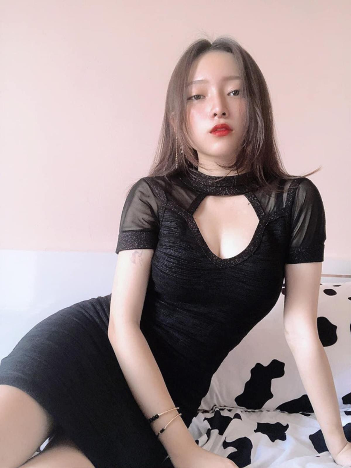 'Khai quật' thêm hotgirl ảnh thẻ, soi hình ngoài đời còn ưng mắt hơn Ảnh 6