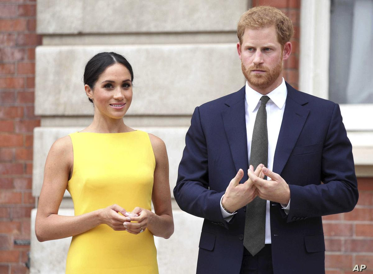 Hậu rời hoàng gia, Harry và Meghan Markle 'hăng hái' kiện các cơ quan truyền thông Ảnh 1